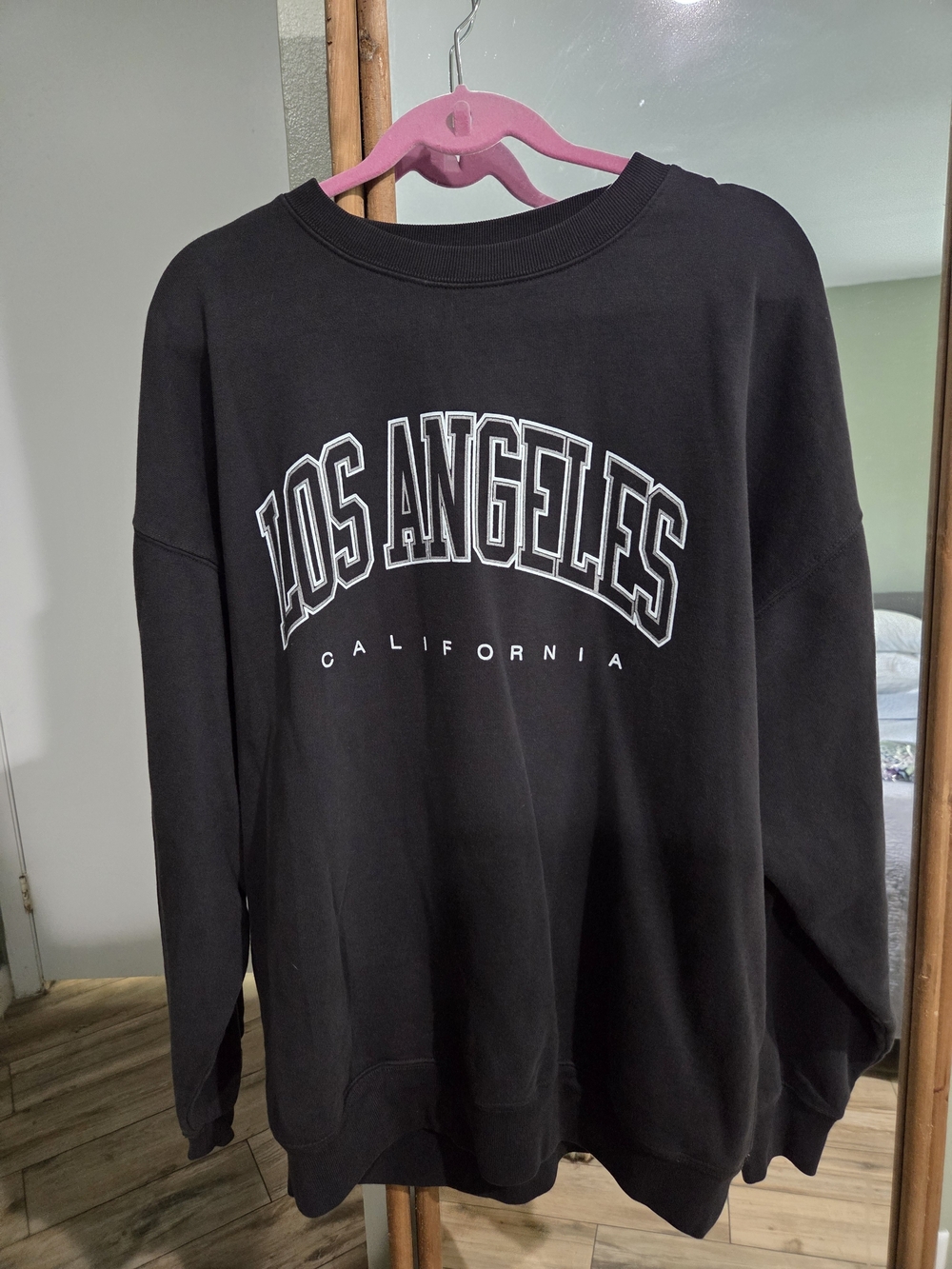 Brandy Melville Black Los Angeles California Crewneck Sweatshirt